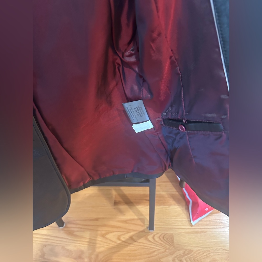 Wilson’s leather jacket - Picture 3 of 3